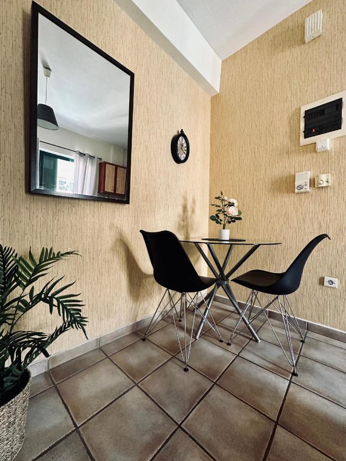 Cozy Apartments Mc Queen Atenas Exterior foto